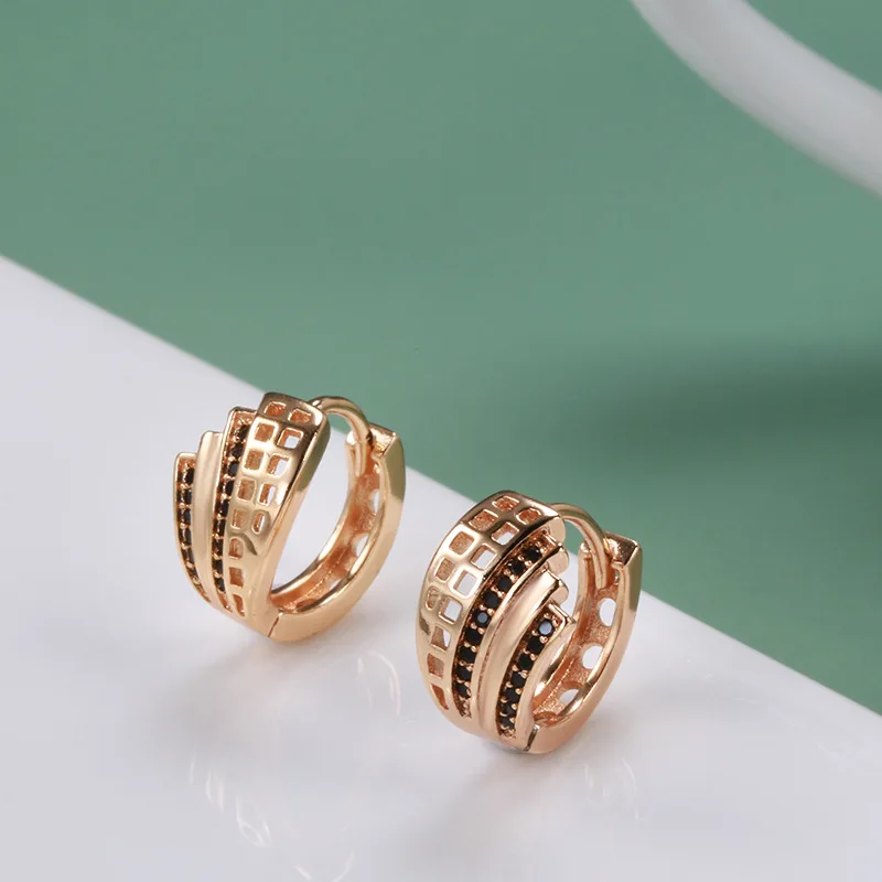 

Женские серьги-гвоздики из розового золота с натуральным Цирконом