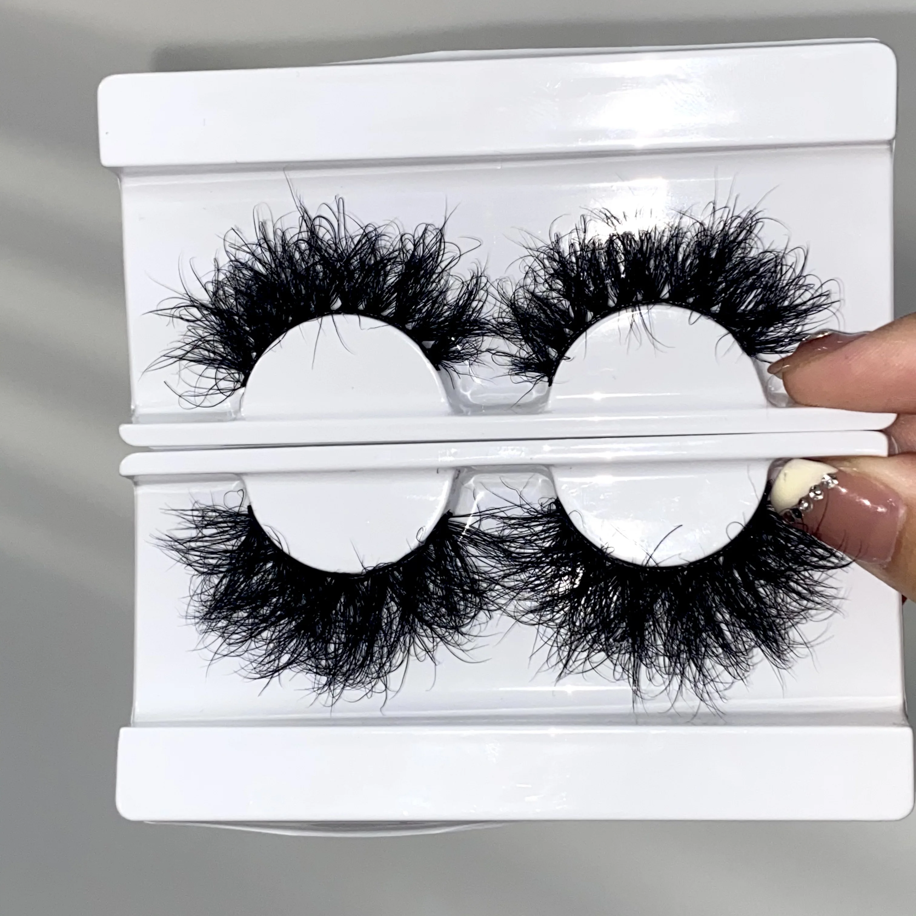

1 pair 25mm Super Fluffy luxurious Mink With tray Dramatic Volume Messy Long 3d 5d 100% Mink False Lashes Makeup