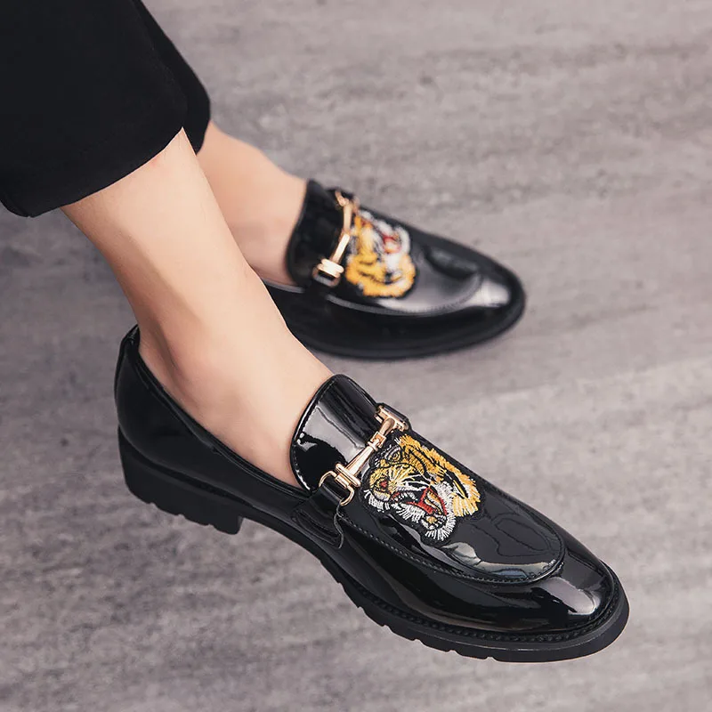 Мужские кожаные туфли с вышивкой коричневые дышащие повседневные топ сайдеры на