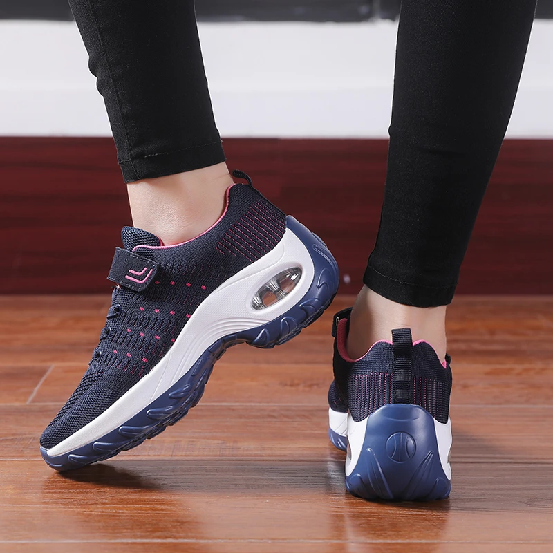 Женские кроссовки для прогулок дышащие амортизирующие женская модная