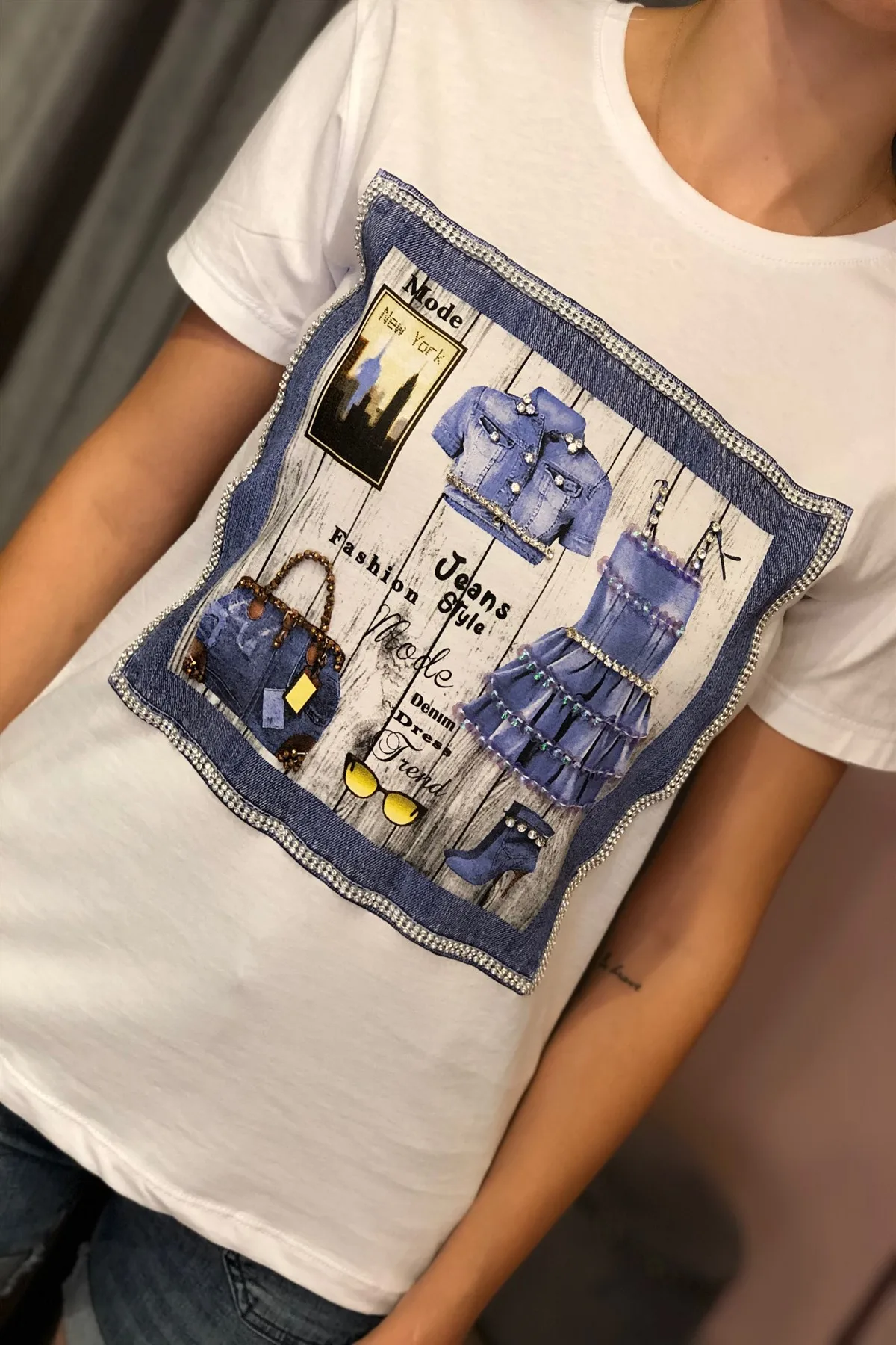 

Slogan Cubic Zirconia White T-Shirt