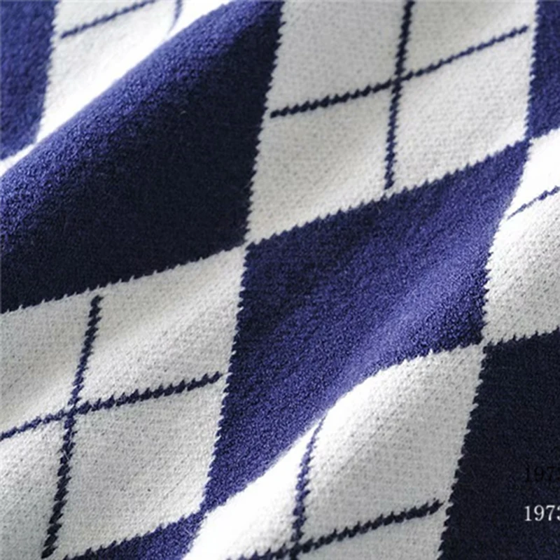 

tops women 2021 Retro British style diamond check knitted vest women's outer wear sleeveless V-neck sweater pullover vest y2k