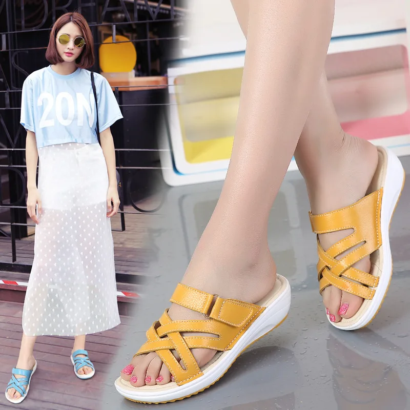 Женские кожаные сандалии на плоской подошве с открытым носком танкетке летние