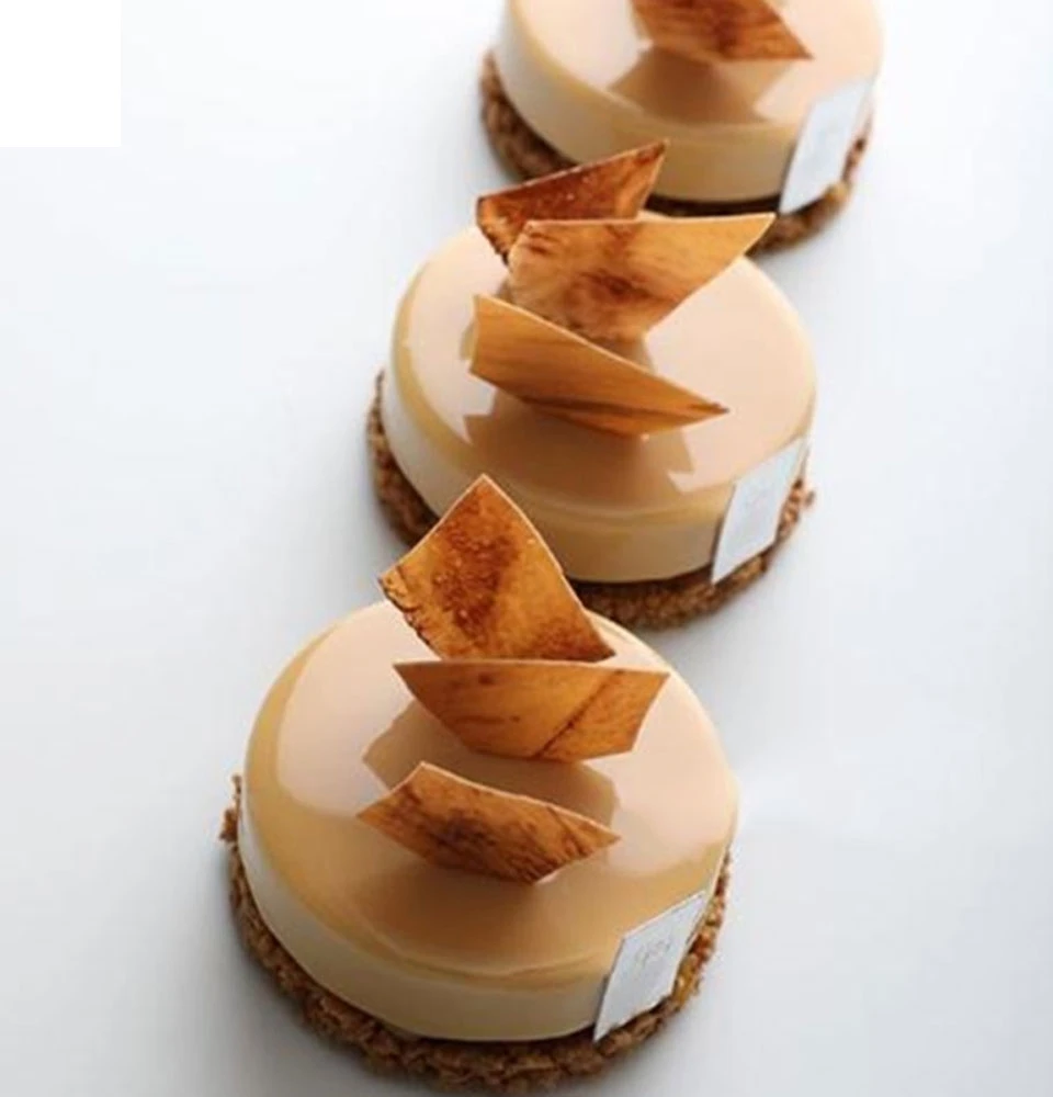 Силиконовая форма для торта плоская цилиндрическая с 6 отверстиями украшения