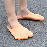 Тапочки для душа в очень необычном дизайне, такие можно носить в общественном бассейне или бане#3