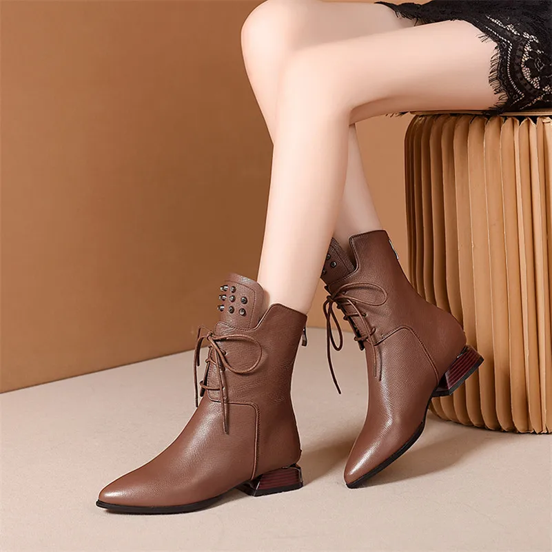 

2020 Genuine Leather Female Short Boots Winter Warm Women Ankle Boots Night Club Shoes Woman Rivets Chelsea Boots
