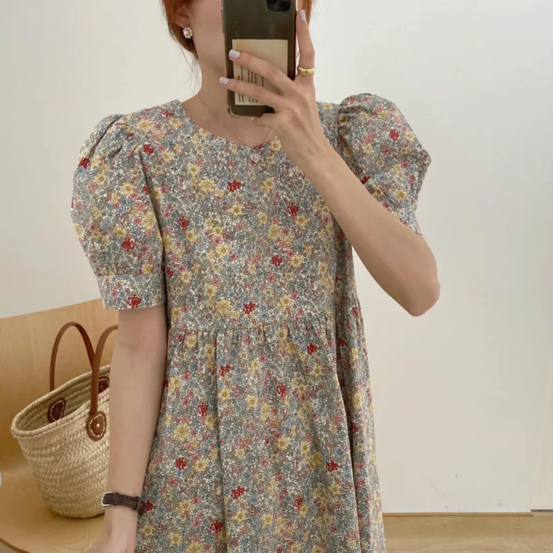 

Vintage Beige Long Floral Pleat Dress Women Summer Round Collar Loose High Waistline Midi Sundress