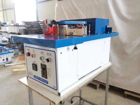 Деревообрабатывающий Кромкооблицовочный станок с фиксированной длиной