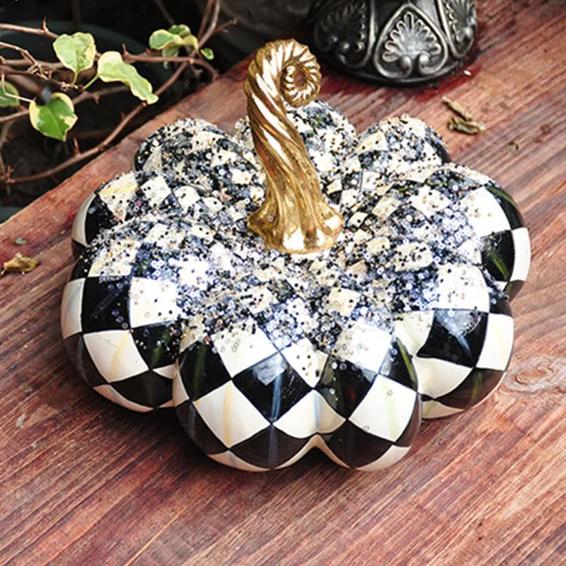 

Country Colored Drawing Yayoi Kusama Black And White Plaid Pumpkin Resin Statue Simulation Plant Home Courtyard Decoration
