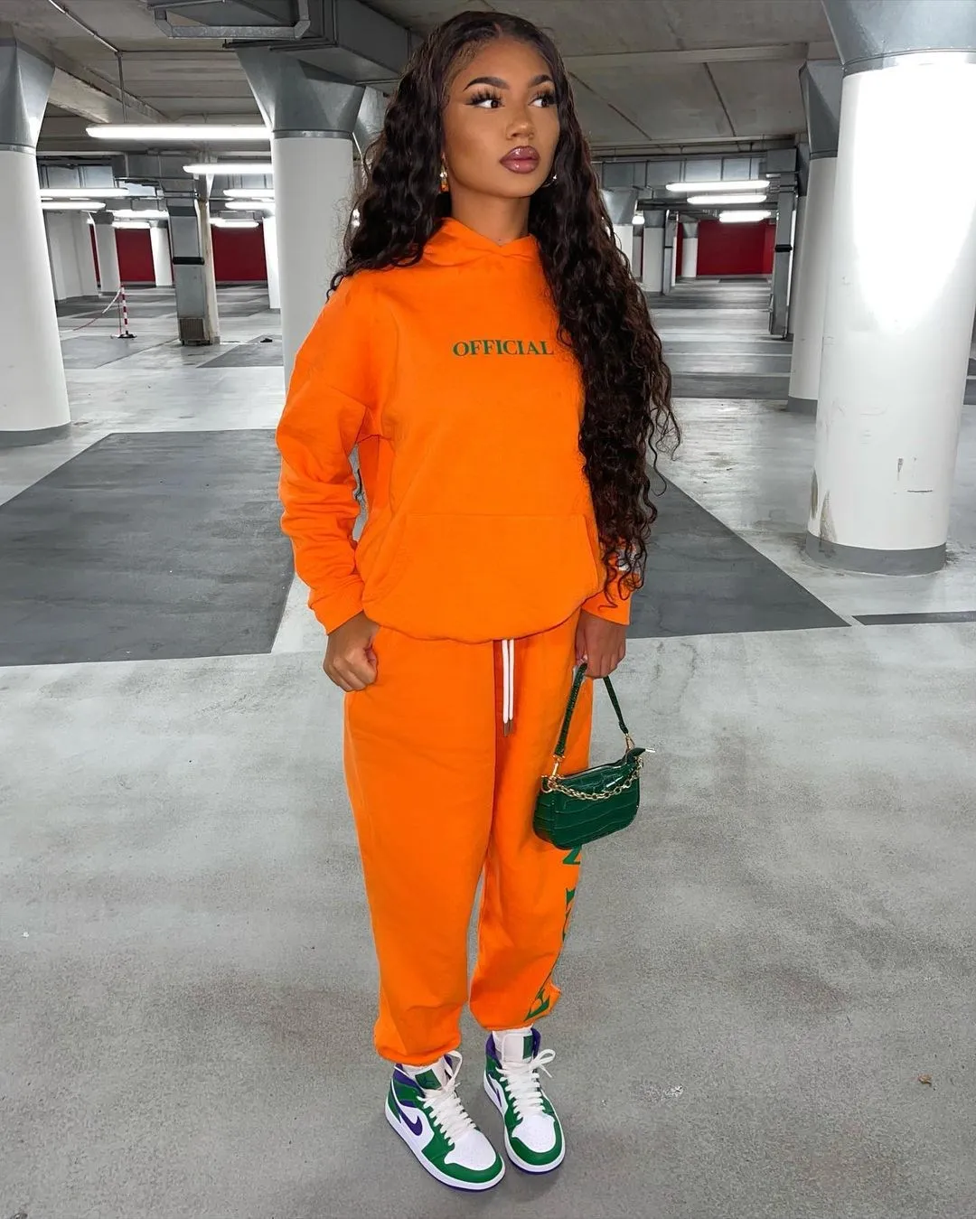 

Oluolin Women Plus Size Tracksuit Two Piece Set Hoodies Crop Top Sweatshirt+ Pants Sport Wear Ladies Casual Sweat Streetwear