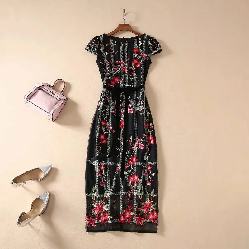 

Vestido De Festa 2020 Spring Summer Party Cocktail Women O-Neck Lurex Embroidery Short Sleeve Bodycon Midi Blue Black Dress