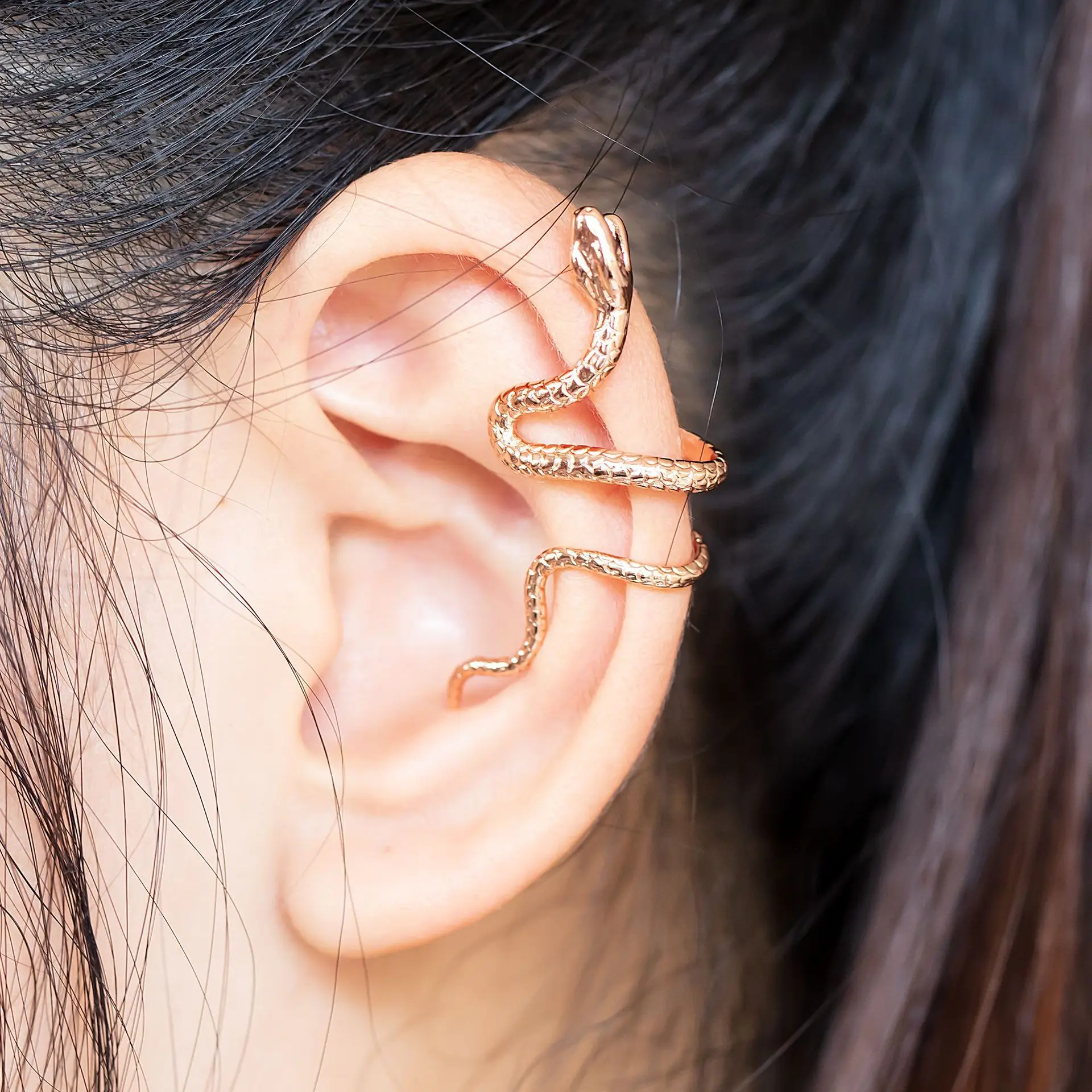 

Twining Snake Shape Earrings Stud Cuff Earrings For Women Non Pierced Ear Clip Style Jewelry Unisex