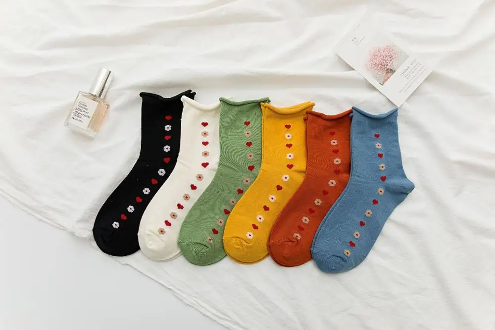 Женские носки средней длины с мультяшными сердечками цветами милые модные для