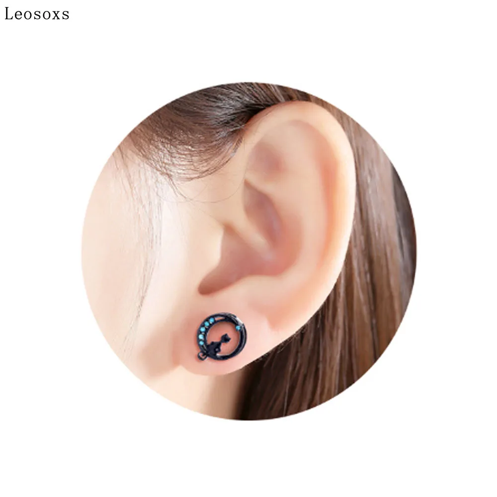 

Leosoxs 1 piece The new hot sale stainless steel ear expansion inner tooth horn auricle puncture ear expander a cat jewelry