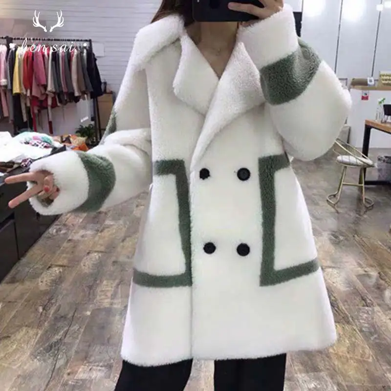 Модное женское кожаное меховое пальто длинное двубортное с карманами и