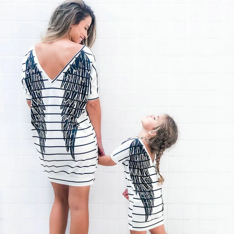 

2022 Short Sleeve Striped Dress Summer Family Matching Outfits Wings Dresses Mommy And Me Clothing Sets Baby Girls Clothes
