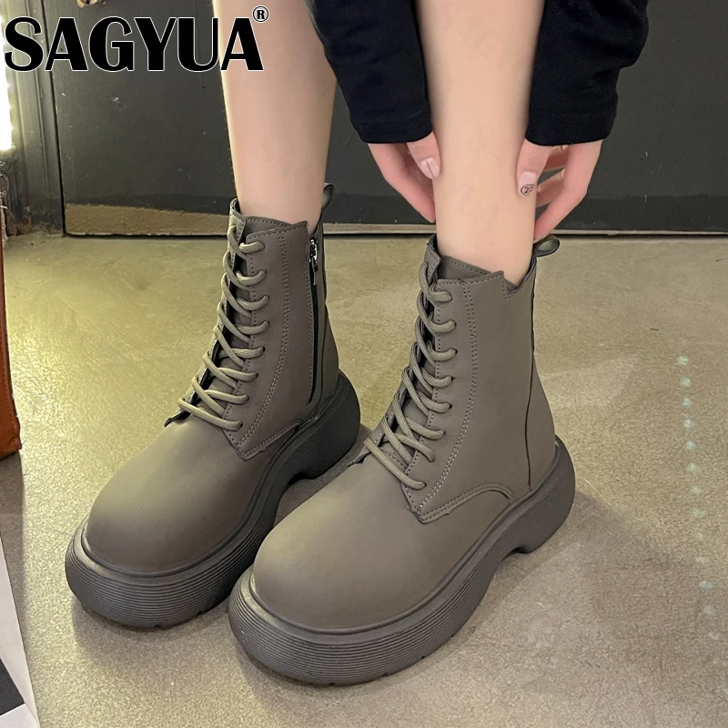 

Женские ботинки челси из искусственной кожи, новинка 2022, Зимние Модные женские ботильоны на платформе, мотоциклетные ботинки в стиле ретро, ...