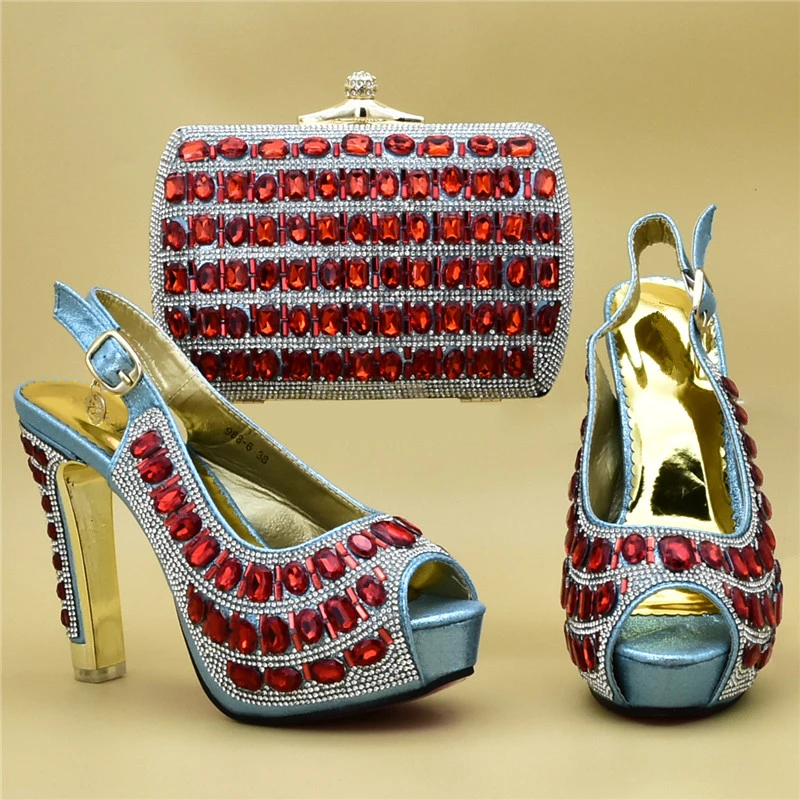 Новинка Комплект из итальянских женских туфель и сумочки Свадебные туфли со