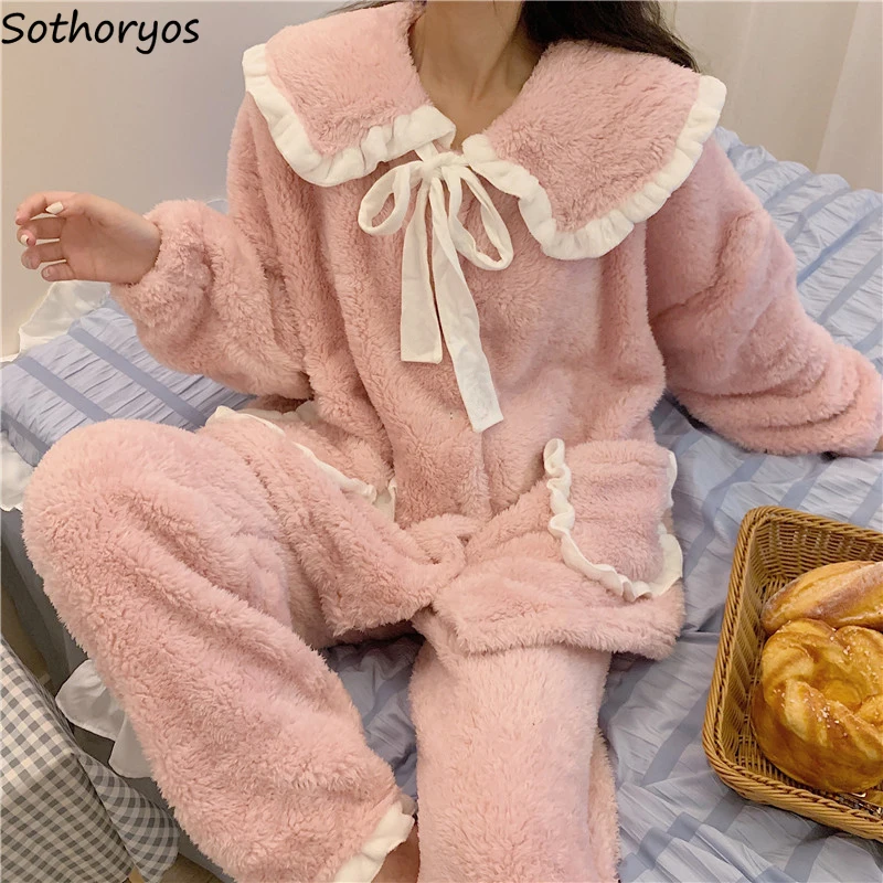 

Женские пижамные комплекты, Милая Кружевная Лоскутная пижама из кораллового бархата с длинным рукавом, милая плюшевая теплая одежда для сн...