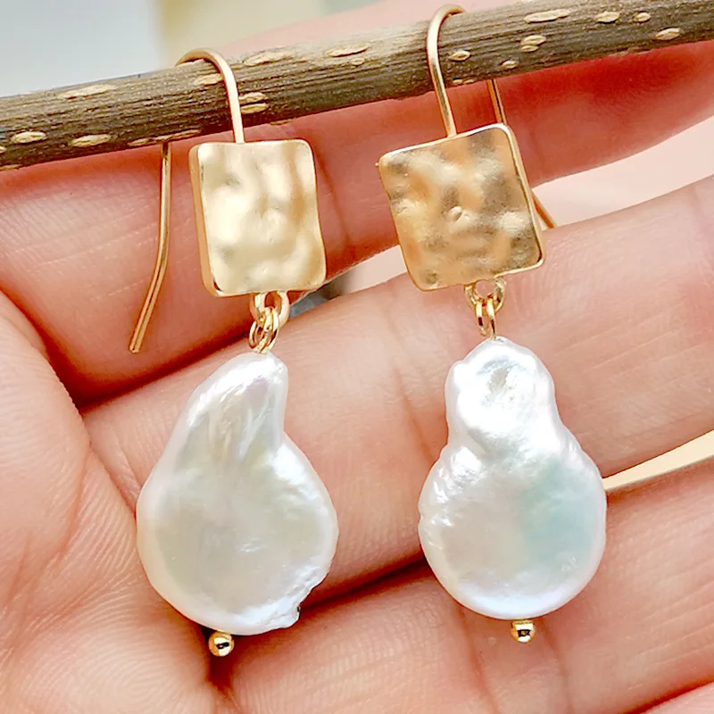 

Natural Pearl High-end Earrings Korean Style Simple Ladies European and American Fashion 14K Gold-plated Earrings