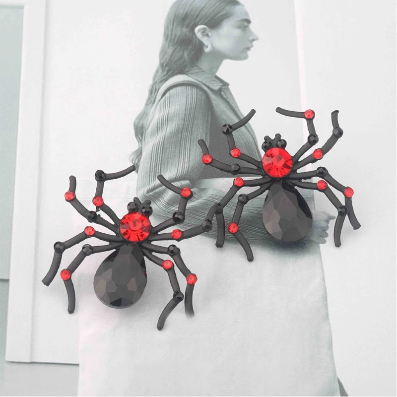 

1 Pair Hot Fashion Black Spider Ear Stud Earrings Unique Punk Earrings Exaggerate Funny Jewelry for Women Halloween Gift 101A