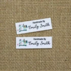 90 шт., металлические этикетки, логотип или текст на заказ, дизайн на заказ, наклейка с помощью утюга, этикетка с именем из органической хлопчатобумажной ткани, швейная машина (YT0183)