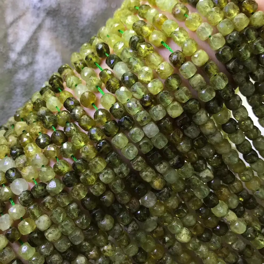 Натуральный кристалл градиент Tsavorite куб полуготовый продукт Кристалл DIY граненый