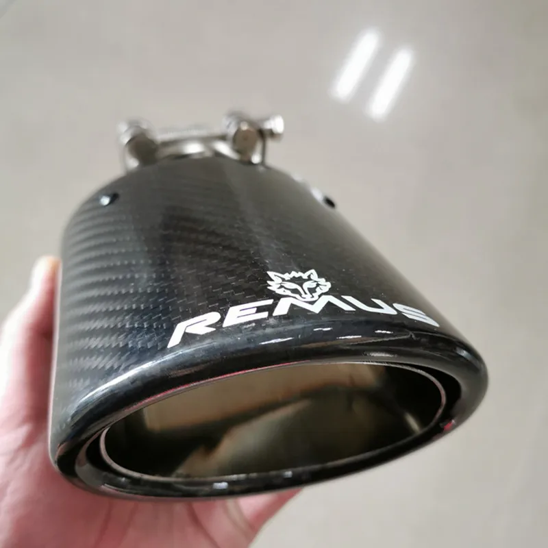 Овальный Наклонный наконечник выхлопной трубы из углеродного волокна Remus