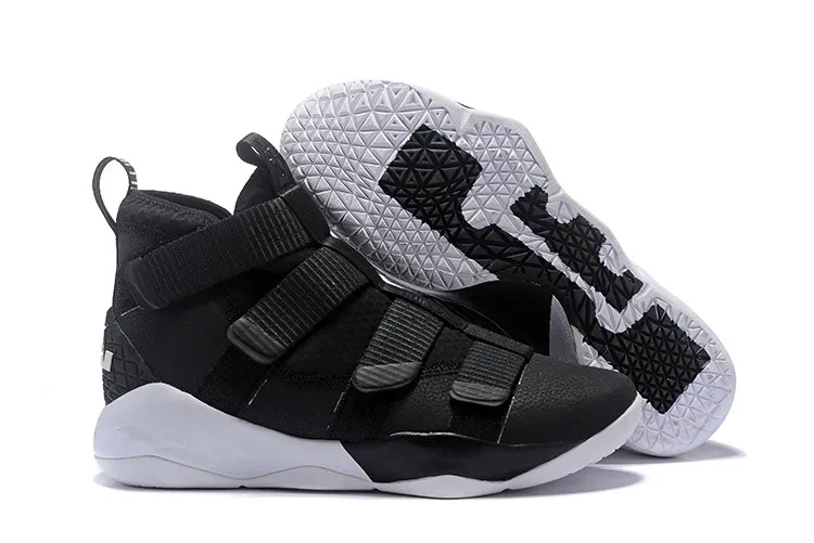 Новинка James Soldier XI 11 темно синие мужские баскетбольные кроссовки 2019 LeBron черные