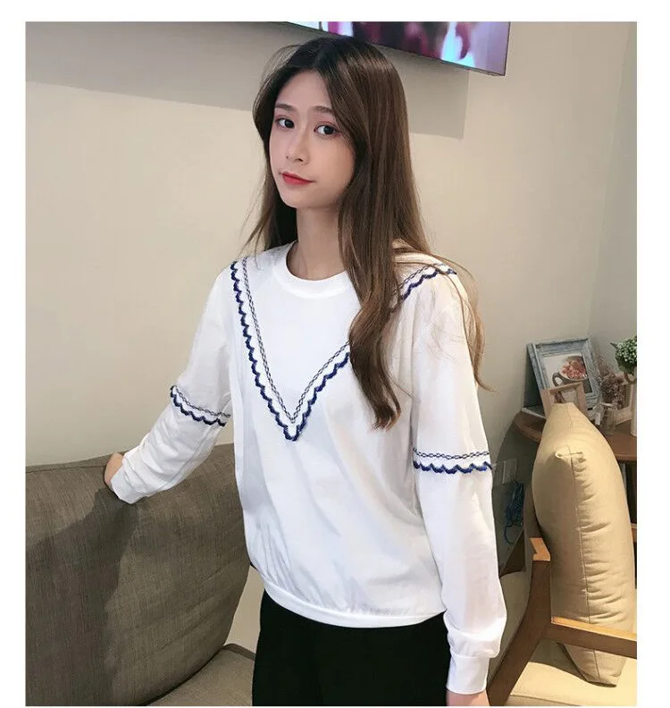 Early autumn 2019 new Korean version of the round neck Sweatshir wild Top women long-sleeved white fashion bottoming sweatshirts |