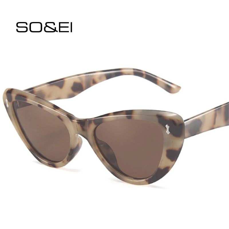 

SO&EI Ins Popular Fashion Cat Eyes Sunglasses Women Retro Rivets Decoration Trending Men Champagne Pink Sun Glasses Shades UV400