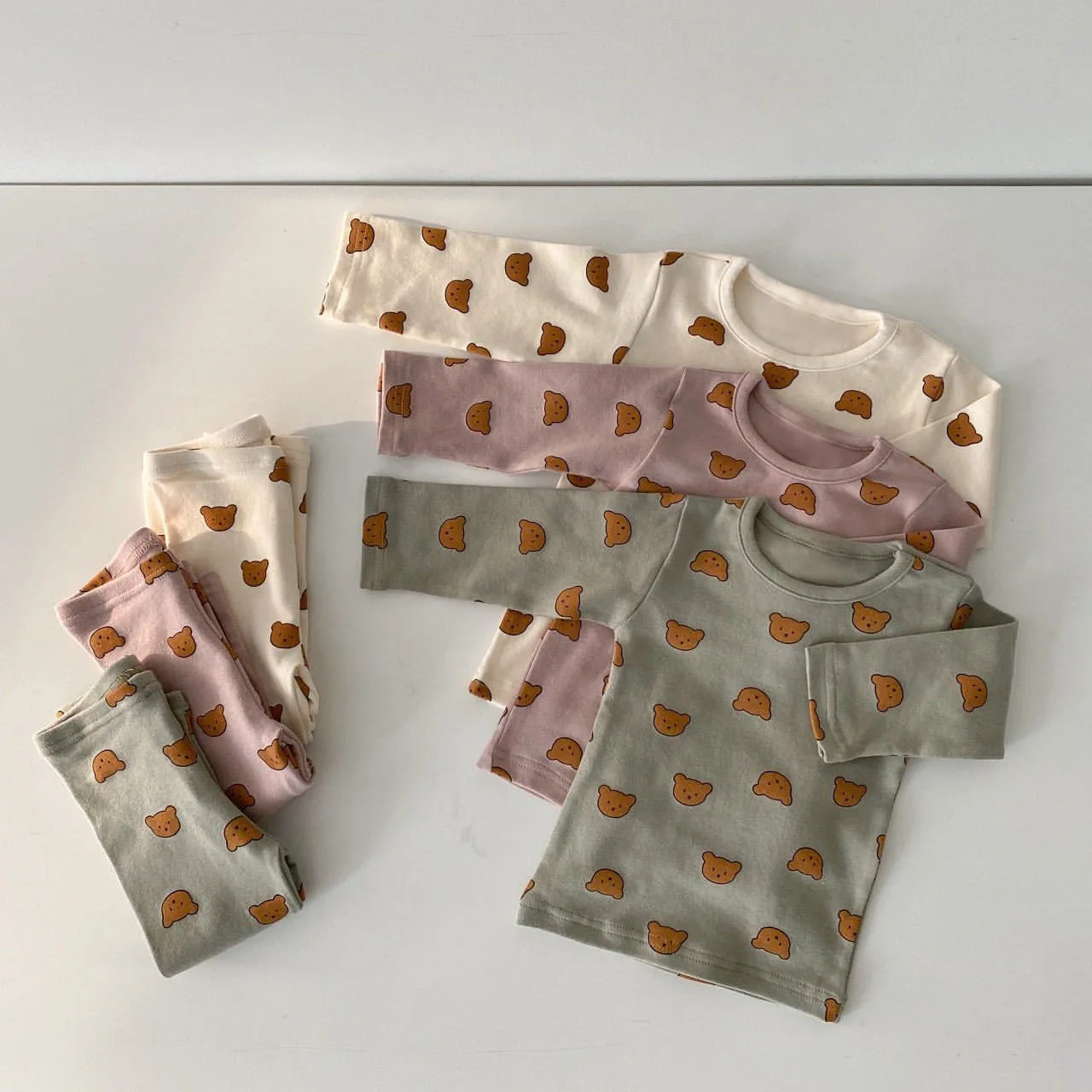 

Cute Bear Print Baby Clothes Set Cotton Long Sleeve Tops + Pants Children 2pcs Suit Fashion Boys Pajamas Set Kids Girls Outfits