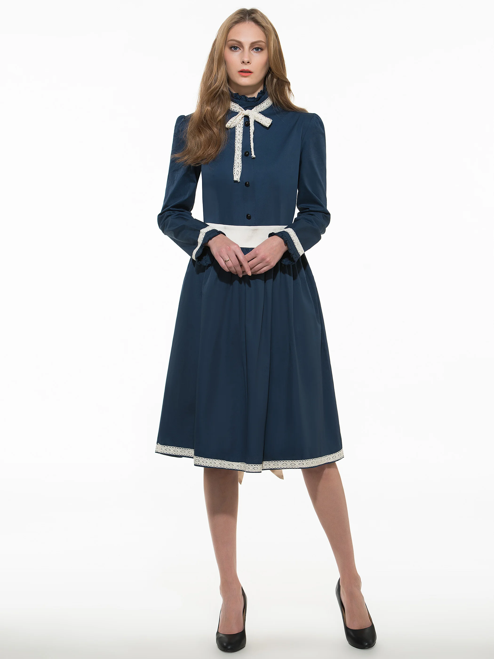 Винтажное платье трапециевидной формы темно-синего цвета в стиле ретро осеннее