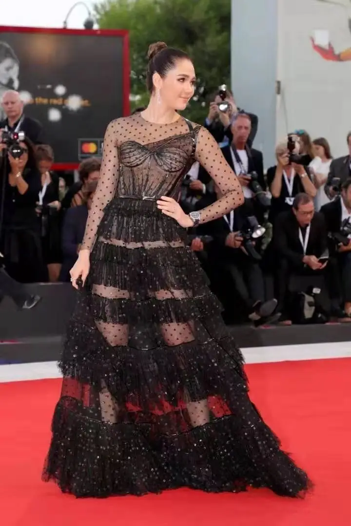 

Новинка 2021, модное женское Черное Кружевное облегающее платье с круглым вырезом и длинным рукавом, элегантное дизайнерское платье, Оптовая ...