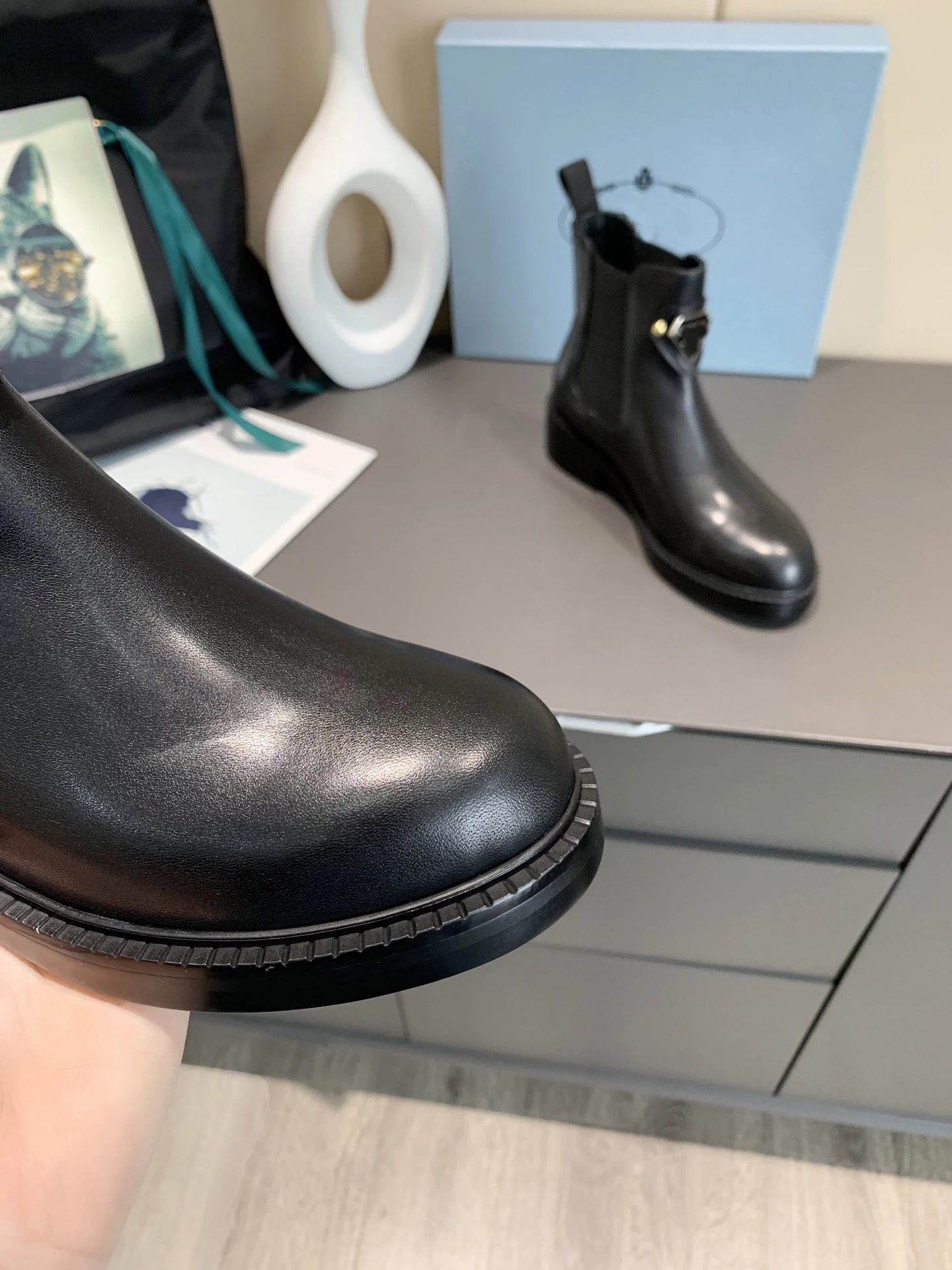 

Prova Perfettoe 2020 Winter New Real Leather Triangle Casual Shoes Round Toe Simple Fashion Round Toe Platform Black Ankle Boots