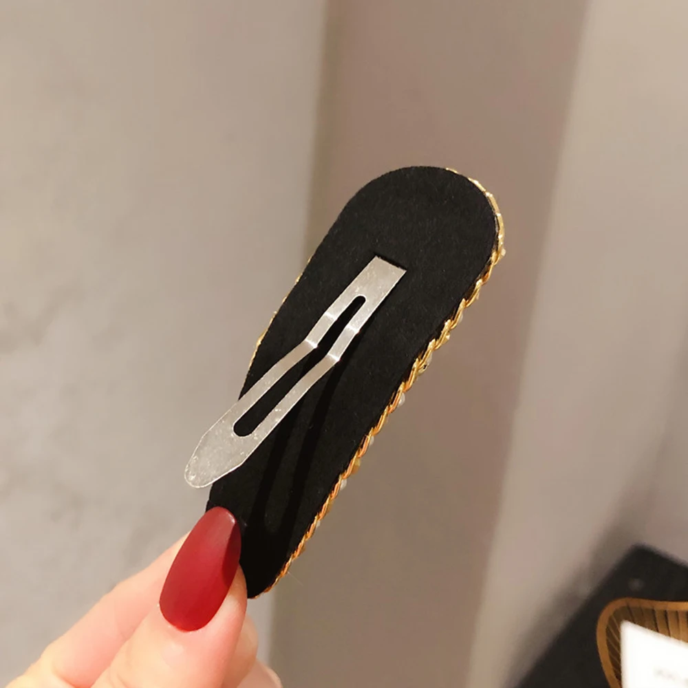 

1 Set Retro Velvet Rhinestone Metal Bow Barrette Hair Clips Cute Clips Sweet Hair Clip For Women Hair Accessories 2021