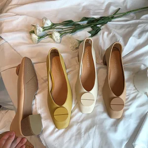 Осенние туфли на плоской подошве с квадратной пряжкой, корейские элегантные офисные женские туфли из искусственной кожи