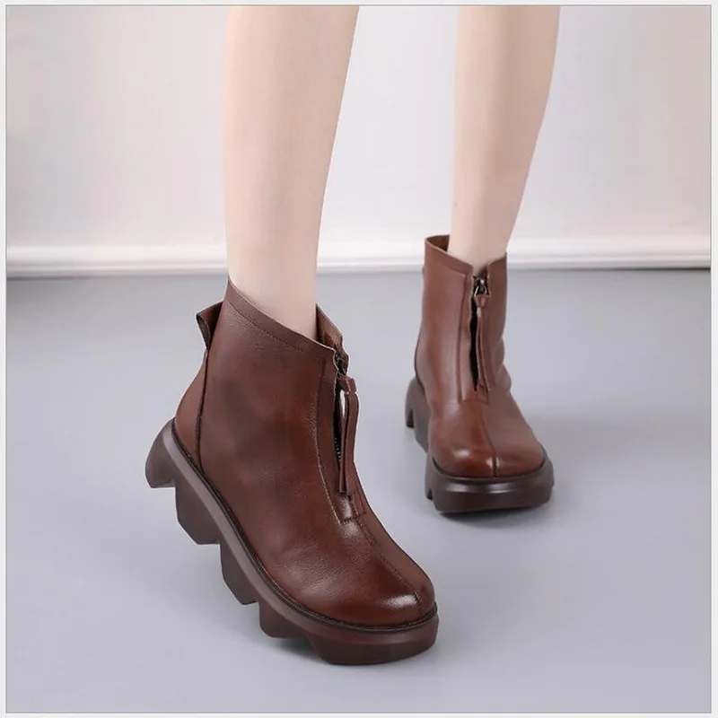 

RUSHIMAN Women Autumn Boots 2020 New Genuine leather Fashion Flat ankle boots Ladies Retro Women's Shoes cowhide Martin boots