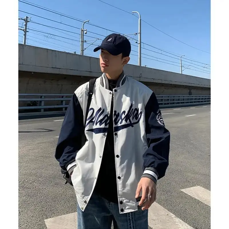 

Куртка мужская бейсбольная большого размера, повседневная куртка-бомбер в стиле Харадзюку, с пэчворком и надписью, уличная одежда в стиле к...