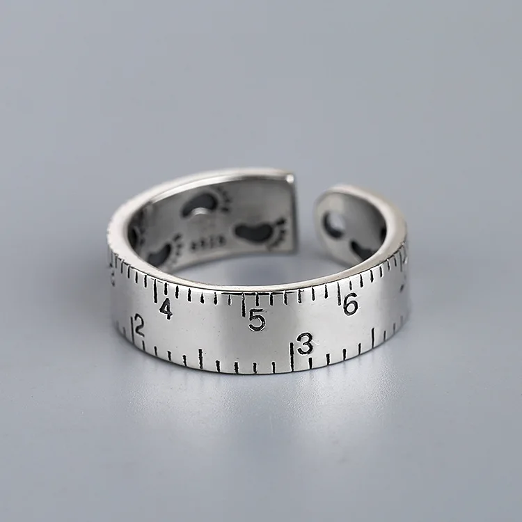 Женское кольцо в виде линейки серебристого цвета | Украшения и аксессуары