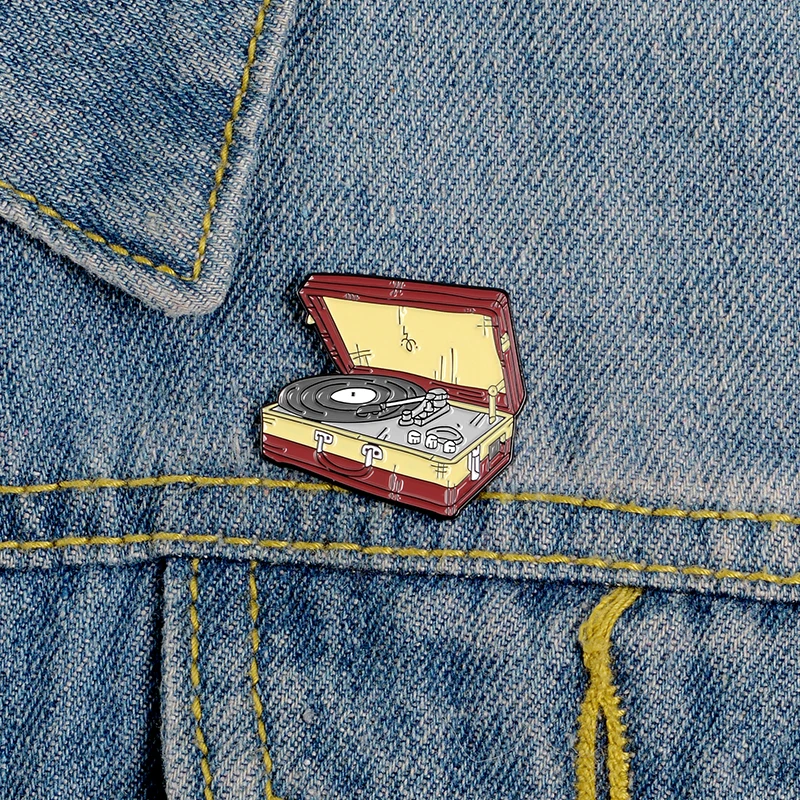 

New Suitcase Shape pins Classic Vinyl Record Player Lapel pins Brooches Badges Denim Clothes Bags pins Gift for Friends