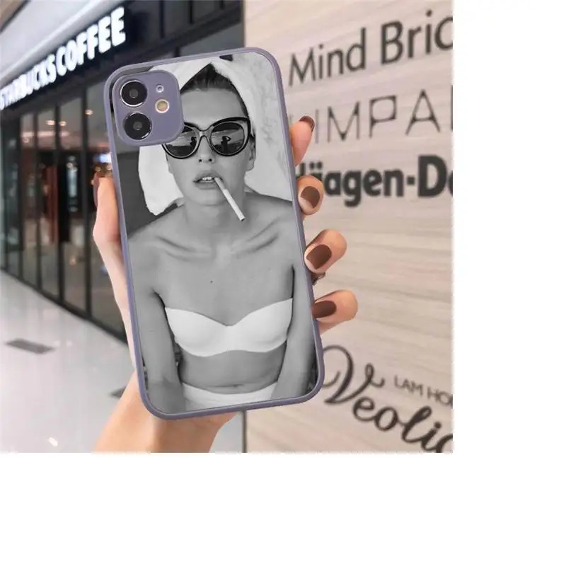 

Sexy fashionable woman smoking Phone Cases Matte Transparent for iPhone 7 8 11 12 s mini pro X XS XR MAX Plus cover funda