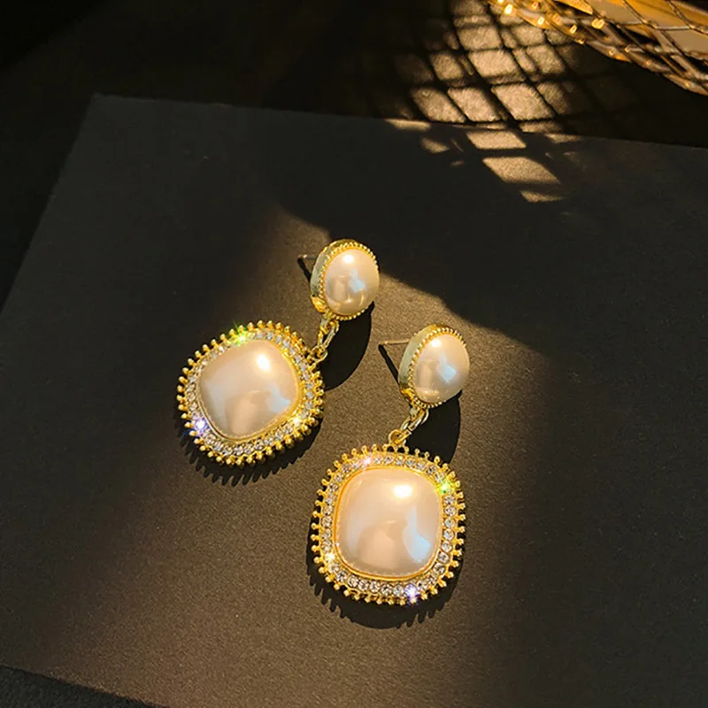 

Fashion Pearl Earrings For Women Designer Boho Statement Elegant Gold Rhinestone Drop Dangle Earring Trendy Jewelry New Arrival