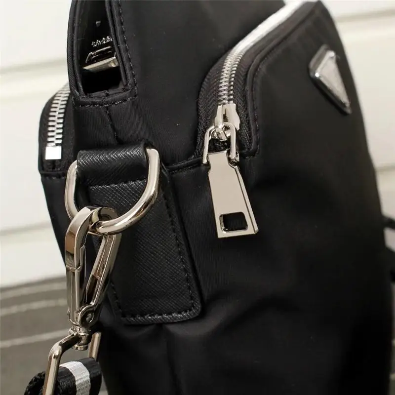 

2021 Unisex Black Nylon Canvas Messenger Bag Fashion Casual Portable Multifunctional Waterproof Shoulder Backpack
