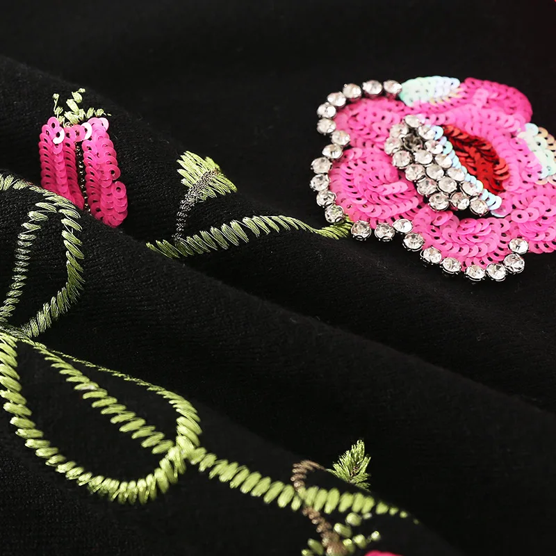 Женский вязаный свитер с длинным рукавом украшенный бантом на молнии длинными