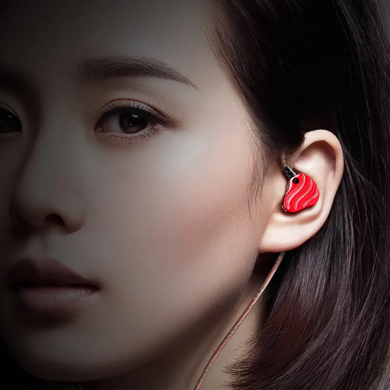 Проводные наушники с двойным динамическим драйвером Спортивная стереогарнитура