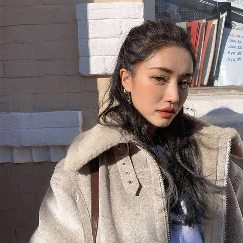 

Women Winter Suede Jacket 2020 Fashion Thicken Warm Lamb Motorcycle Leather Coat Ladies Short Loose Coats Streetwear Trendy
