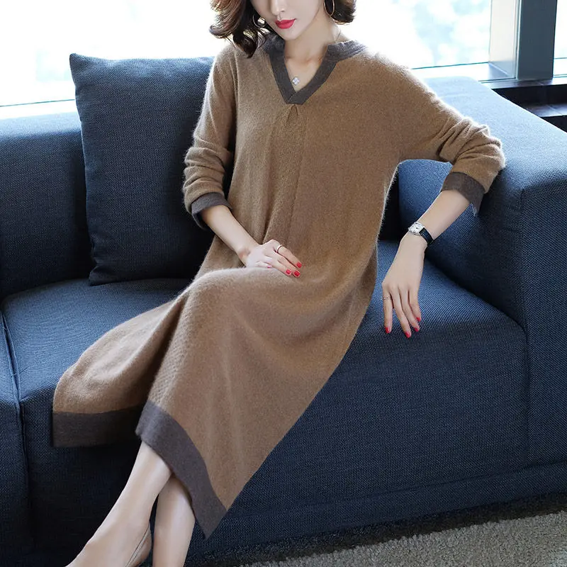 

Women 2020 Autumn Winter V-neck Knee-Length Dress Female Full Sleeve Sweater Knitted Dresses Ladies Elegant Slim Dress P131