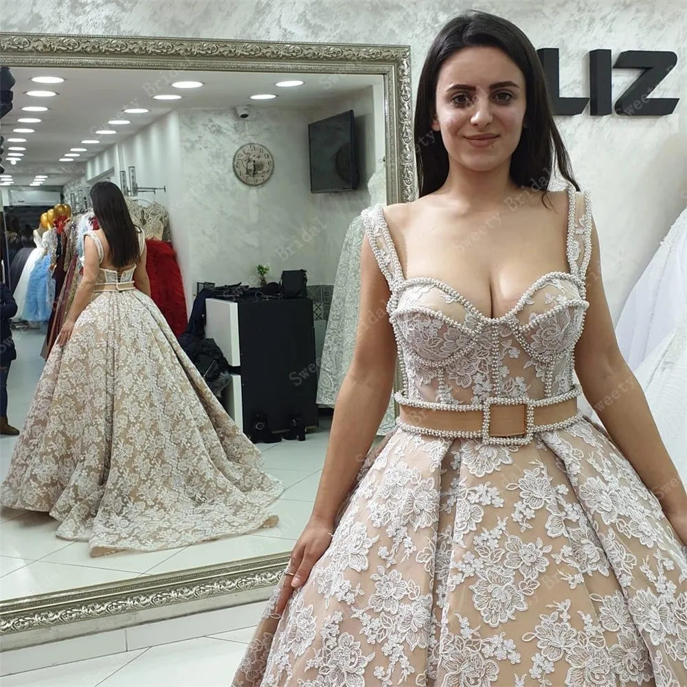 

Champagne Muslim Evening Dresses 2021 Ball Gown Sweetheart Prom Dress Robe De Soiree Arabic Dubai Crystal Lace Evening Gown