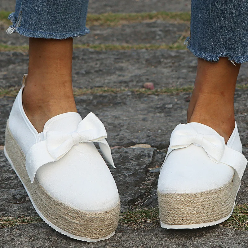 Женские замшевые кроссовки на платформе легкие сникерсы толстой подошве без